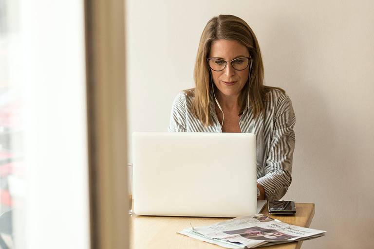 computer laptop unternehmer arbeit 